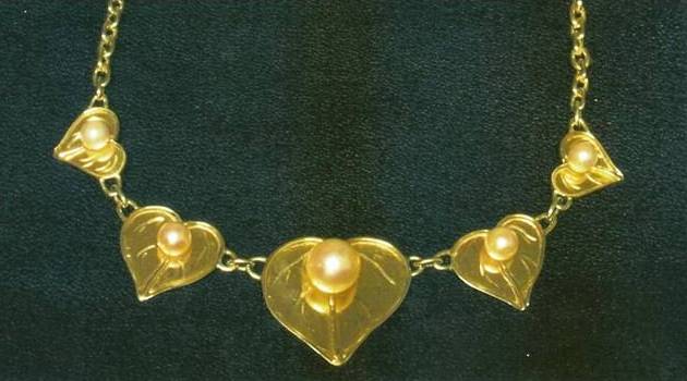 Dámsky náhrdelník s perlou.Ukázka z výroby.Zlato14k.Autorský šperk.