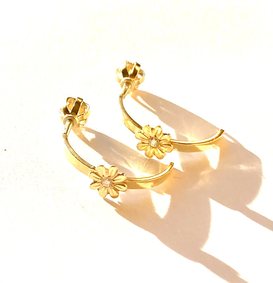 Diamond earrings.Gold 18 karat.Original.Diamantove naušnice,cz.
